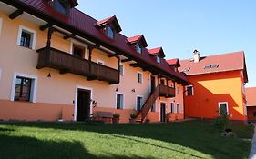 Podřipská Farma