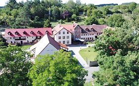 Podřipská Farma